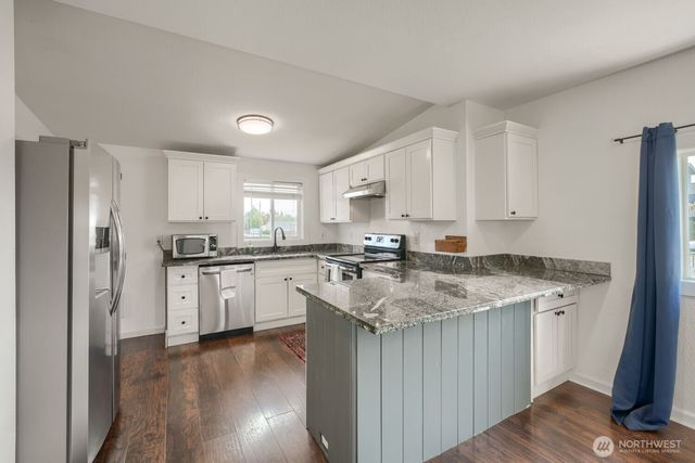 7047 S Warner Street, Tacoma, WA 98409