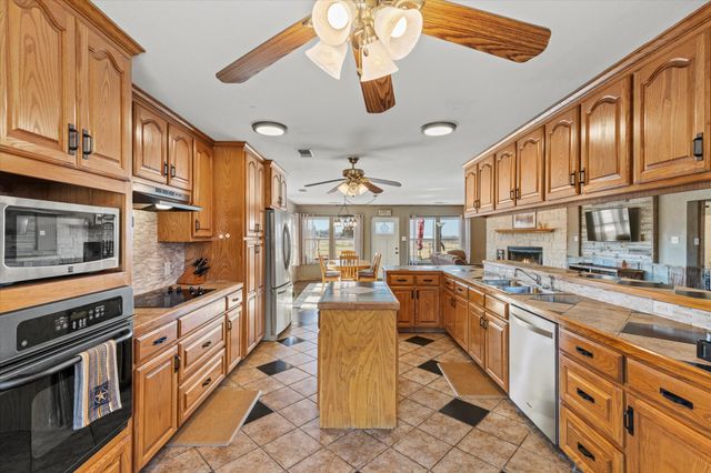 11975 Massey Road, Pilot Point, TX 76258