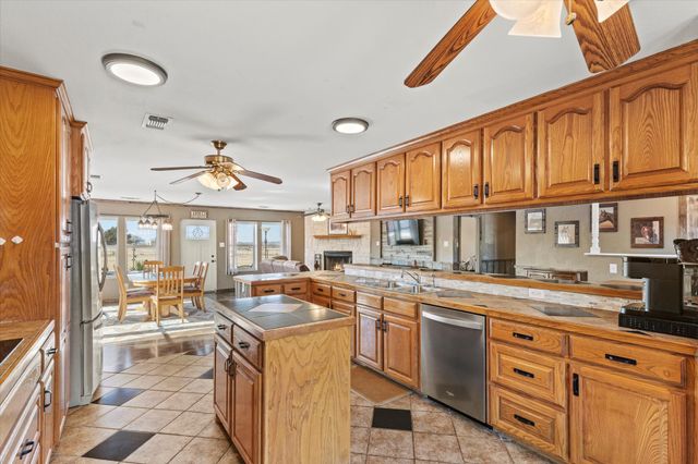 11975 Massey Road, Pilot Point, TX 76258