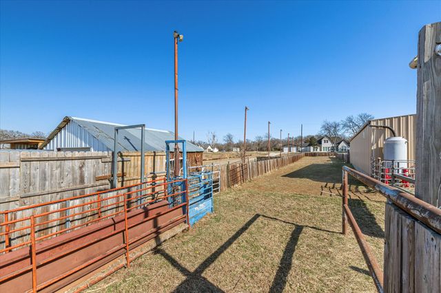11975 Massey Road, Pilot Point, TX 76258