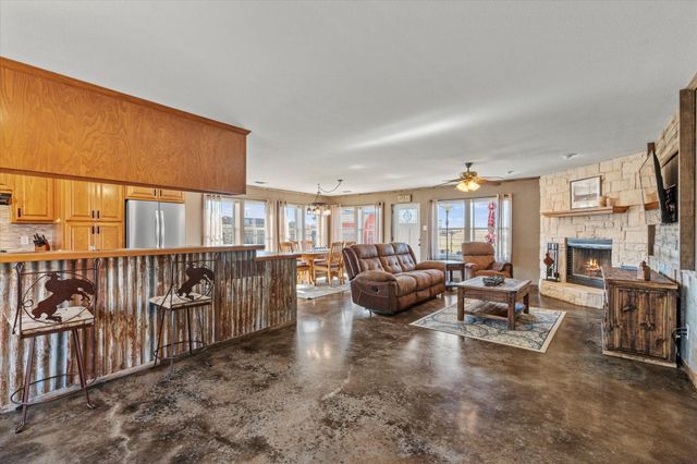 11975 Massey Road, Pilot Point, TX 76258