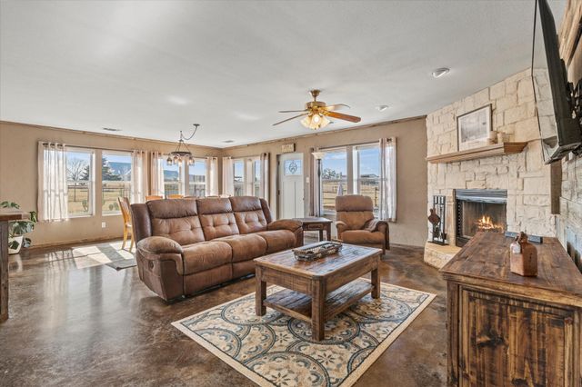 11975 Massey Road, Pilot Point, TX 76258