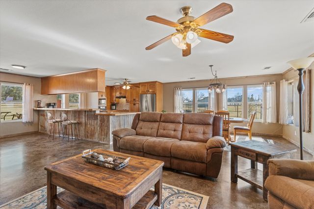 11975 Massey Road, Pilot Point, TX 76258