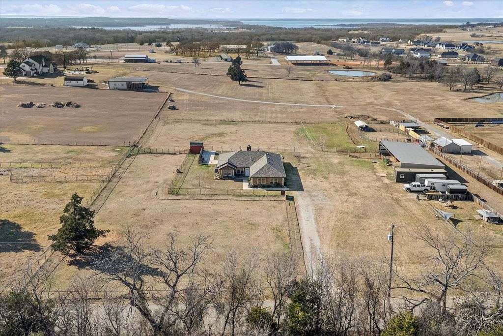 11975 Massey Road, Pilot Point, TX 76258