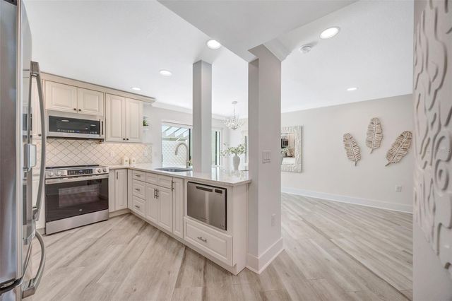 1 WINDRUSH BOULEVARD 37, Indian Rocks Beach, FL 33785