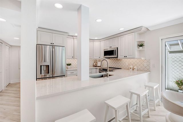 1 WINDRUSH BOULEVARD 37, Indian Rocks Beach, FL 33785