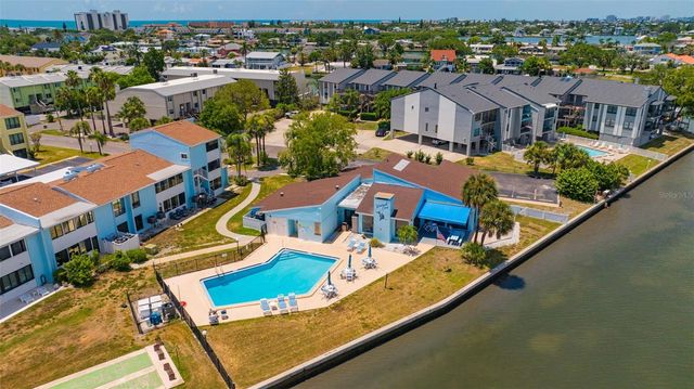 1 WINDRUSH BOULEVARD 37, Indian Rocks Beach, FL 33785
