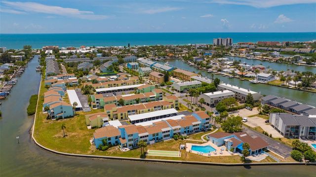 1 WINDRUSH BOULEVARD 37, Indian Rocks Beach, FL 33785
