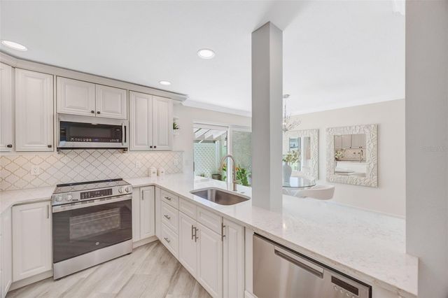 1 WINDRUSH BOULEVARD 37, Indian Rocks Beach, FL 33785