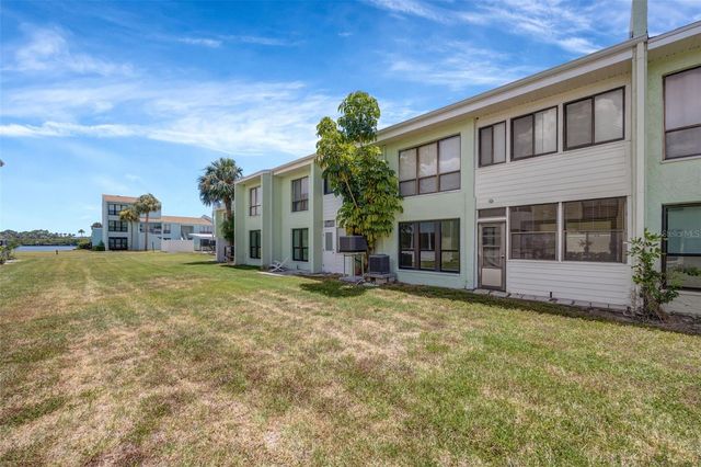 1 WINDRUSH BOULEVARD 37, Indian Rocks Beach, FL 33785