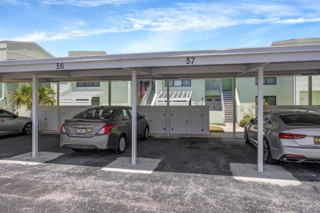 1 WINDRUSH BOULEVARD 37, Indian Rocks Beach, FL 33785