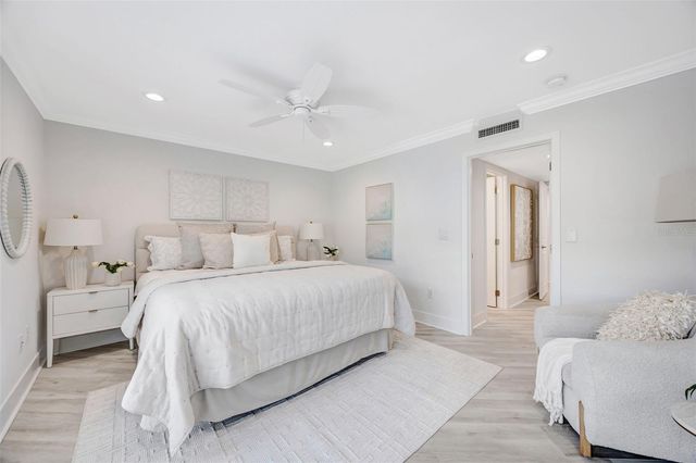 1 WINDRUSH BOULEVARD 37, Indian Rocks Beach, FL 33785