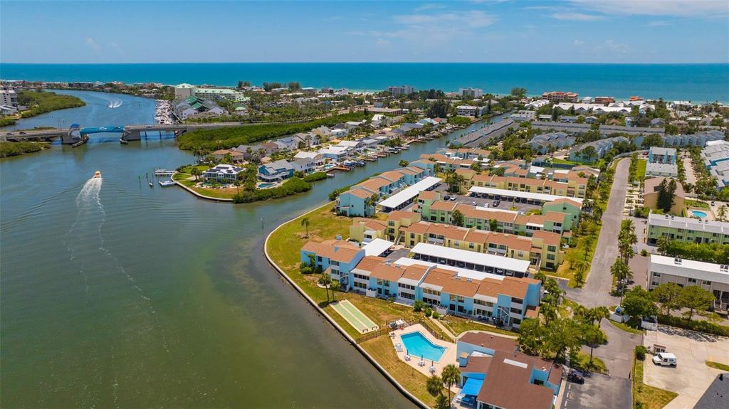 1 WINDRUSH BOULEVARD 37, Indian Rocks Beach, FL 33785