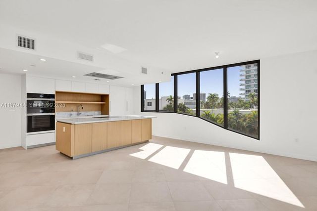 1135 103rd 307, Bay Harbor Islands, FL 33154