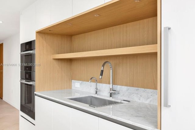 1135 103rd 307, Bay Harbor Islands, FL 33154