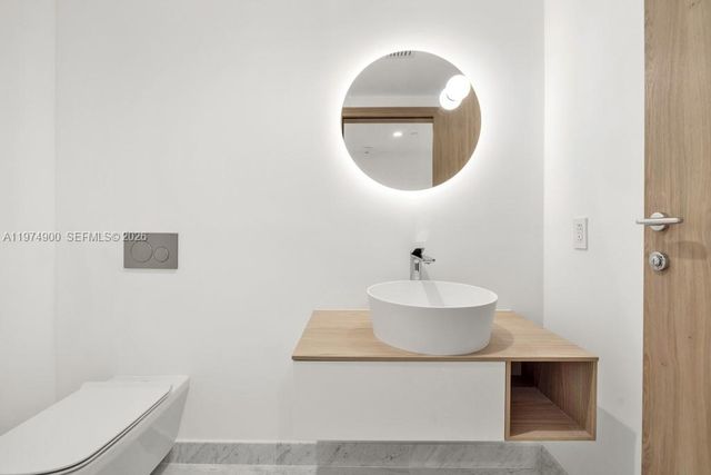 1135 103rd 307, Bay Harbor Islands, FL 33154