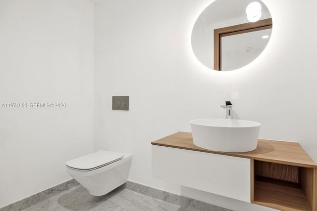 1135 103rd 307, Bay Harbor Islands, FL 33154