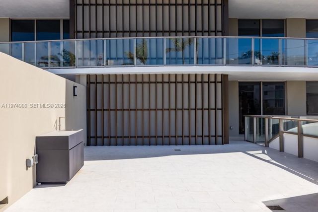 1135 103rd 307, Bay Harbor Islands, FL 33154