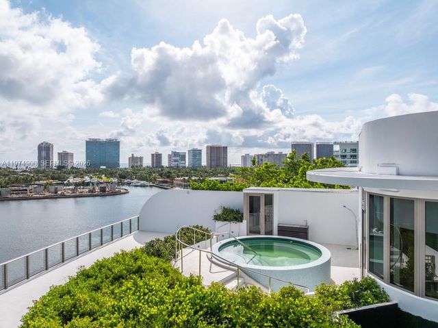 1135 103rd 307, Bay Harbor Islands, FL 33154