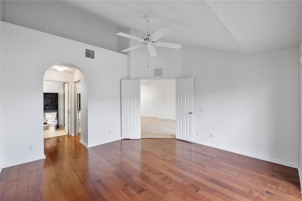 Image 17 of property listing at 7342 NW 62nd Ter, Parkland, FL 33067