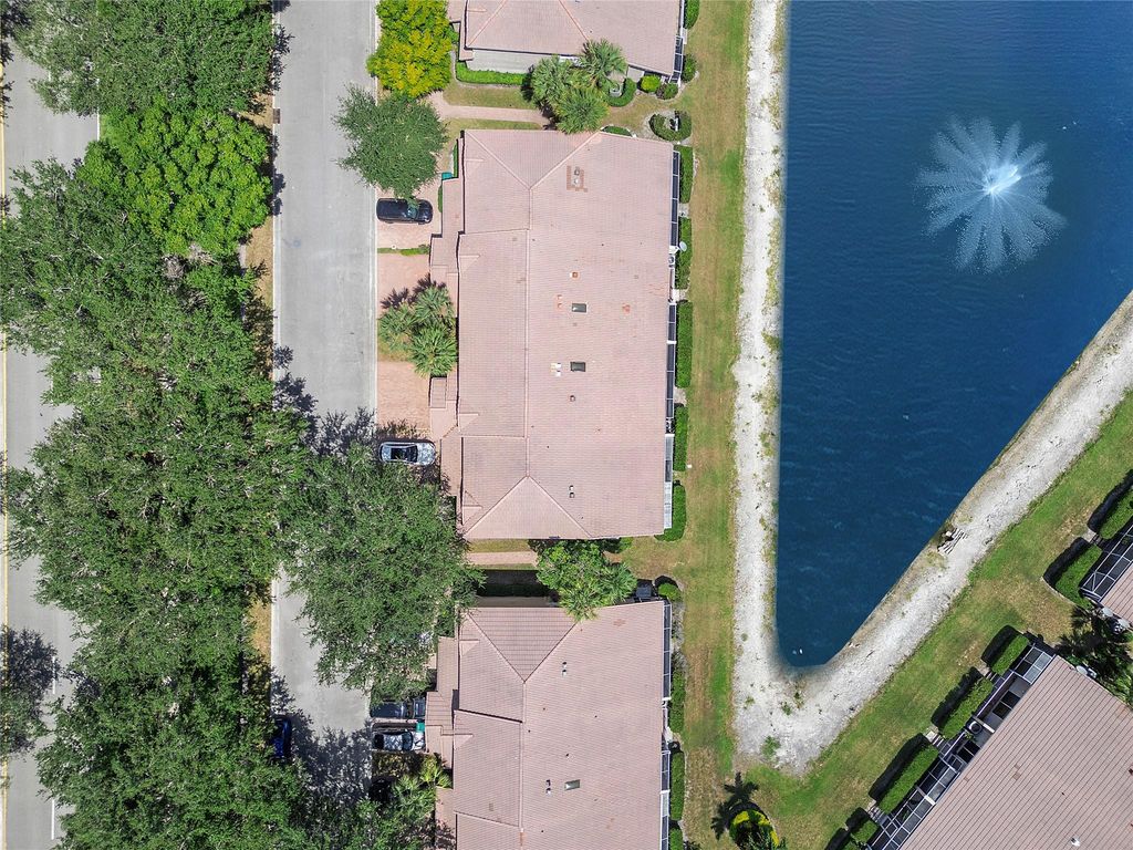 Image 2 of property listing at 7342 NW 62nd Ter, Parkland, FL 33067