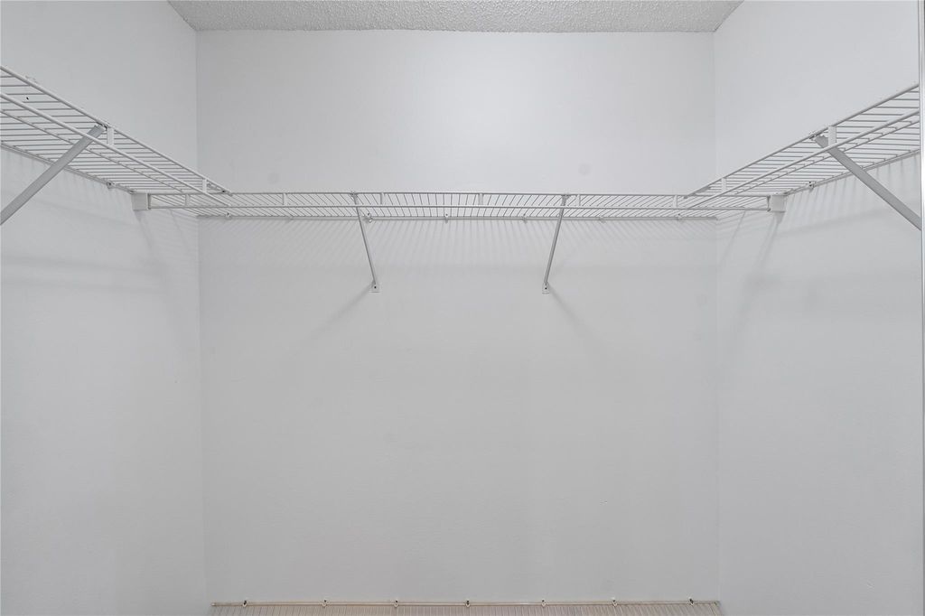 Image 22 of property listing at 7342 NW 62nd Ter, Parkland, FL 33067