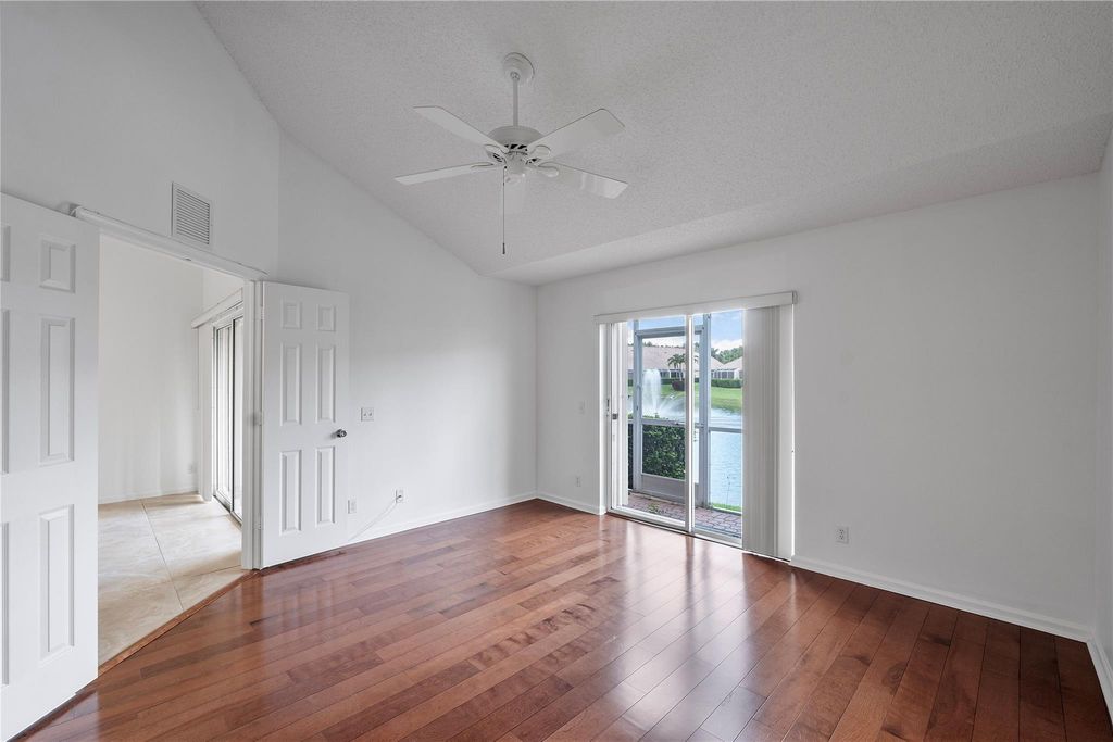 Image 23 of property listing at 7342 NW 62nd Ter, Parkland, FL 33067