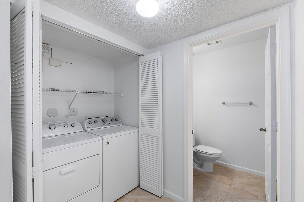 Image 24 of property listing at 7342 NW 62nd Ter, Parkland, FL 33067