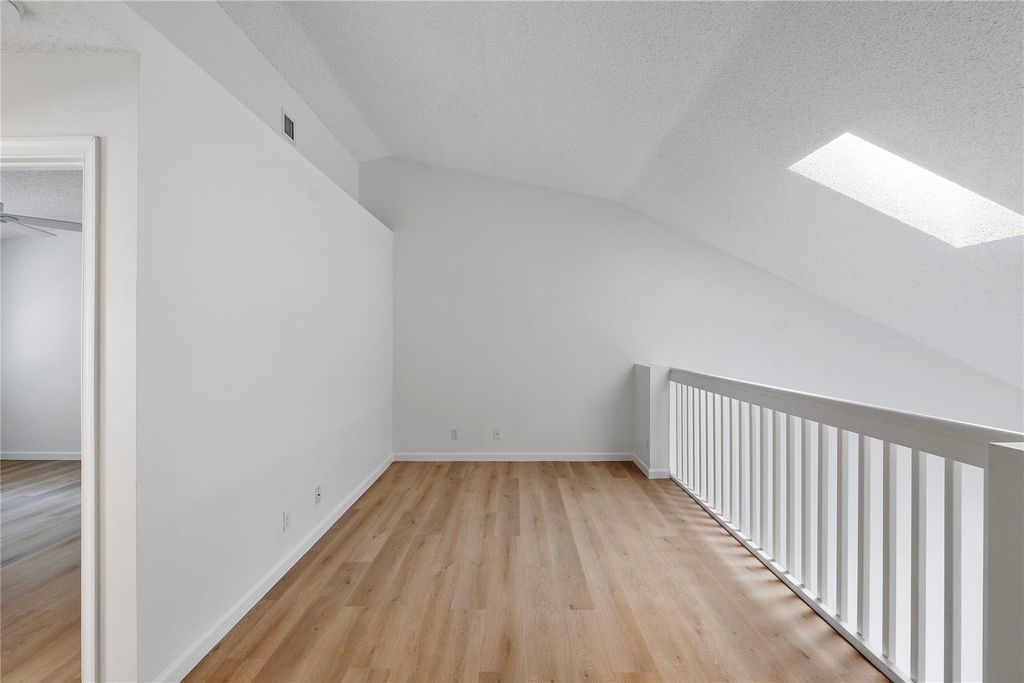 Image 26 of property listing at 7342 NW 62nd Ter, Parkland, FL 33067