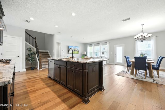 24 TRADEMAN Lane, St. Johns, FL 32259