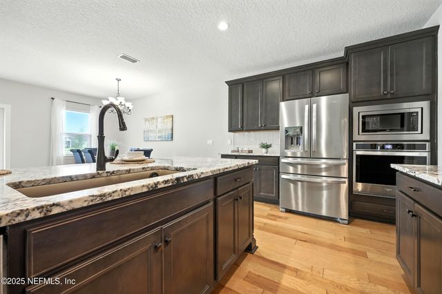 24 TRADEMAN Lane, St. Johns, FL 32259