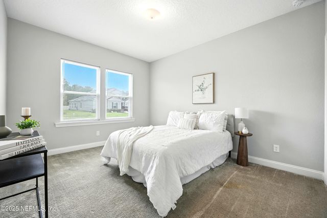 24 TRADEMAN Lane, St. Johns, FL 32259