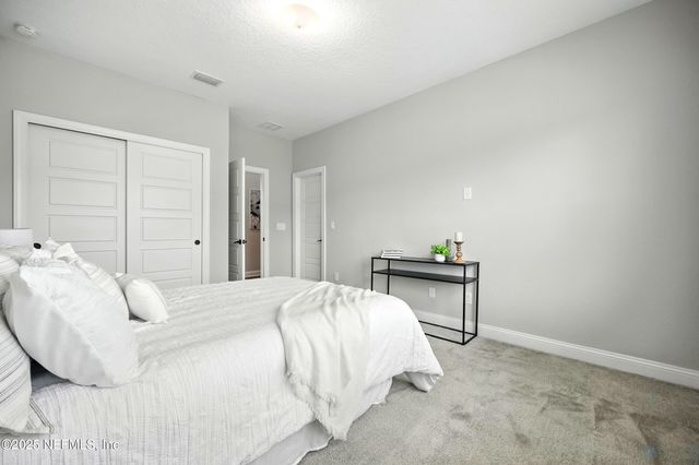 24 TRADEMAN Lane, St. Johns, FL 32259