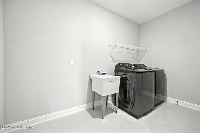 24 TRADEMAN Lane, St. Johns, FL 32259