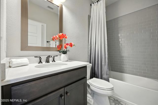 24 TRADEMAN Lane, St. Johns, FL 32259