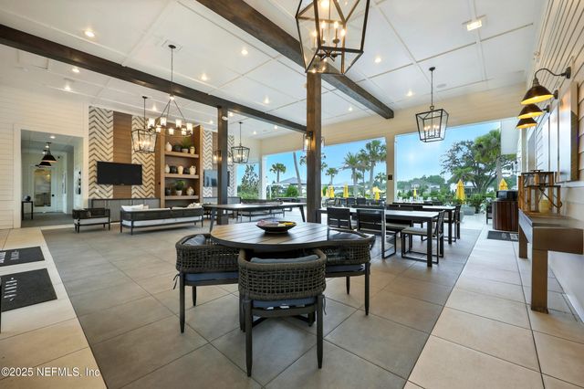 24 TRADEMAN Lane, St. Johns, FL 32259