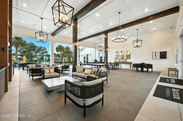 24 TRADEMAN Lane, St. Johns, FL 32259