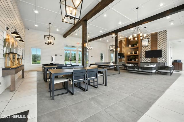 24 TRADEMAN Lane, St. Johns, FL 32259