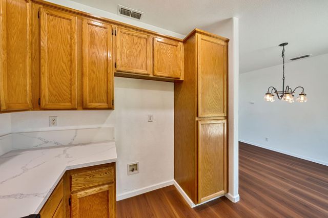 3013 Babson Dr, Elk Grove, CA 95758