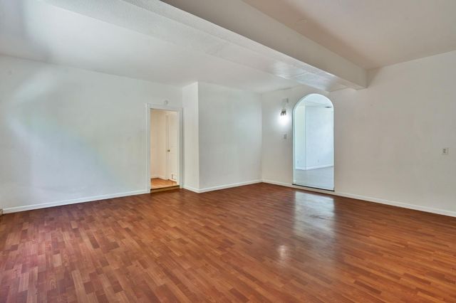 3013 Babson Dr, Elk Grove, CA 95758
