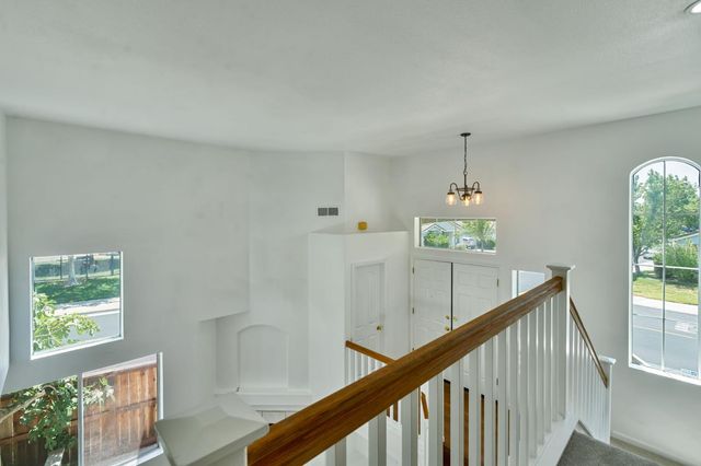 3013 Babson Dr, Elk Grove, CA 95758