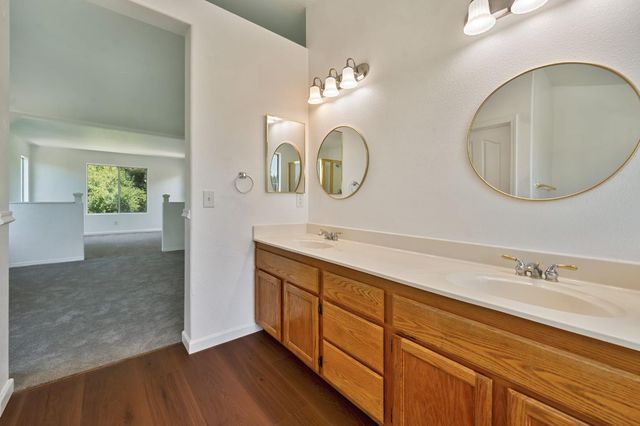 3013 Babson Dr, Elk Grove, CA 95758