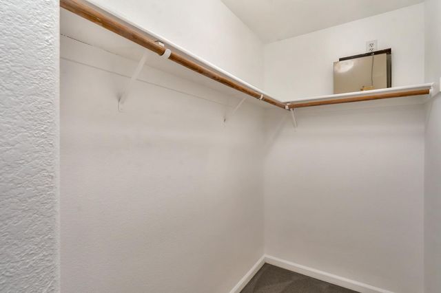 3013 Babson Dr, Elk Grove, CA 95758