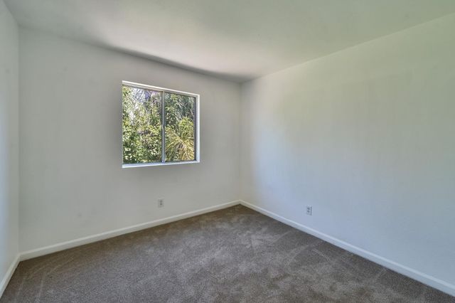 3013 Babson Dr, Elk Grove, CA 95758