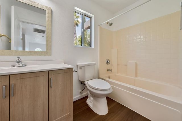 3013 Babson Dr, Elk Grove, CA 95758