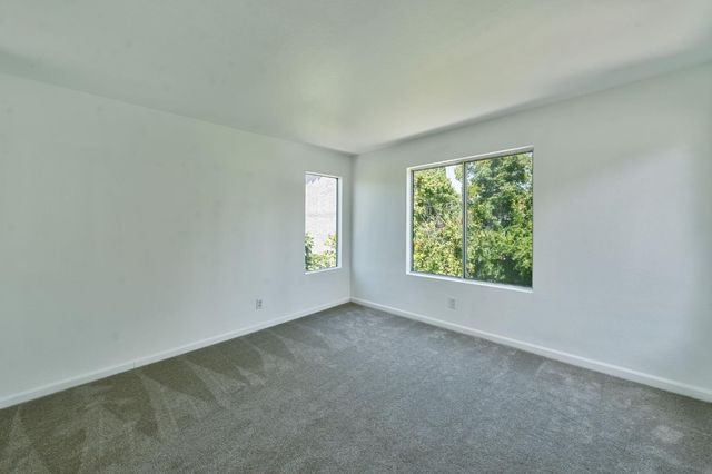 3013 Babson Dr, Elk Grove, CA 95758