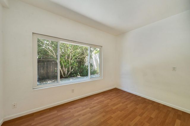 3013 Babson Dr, Elk Grove, CA 95758