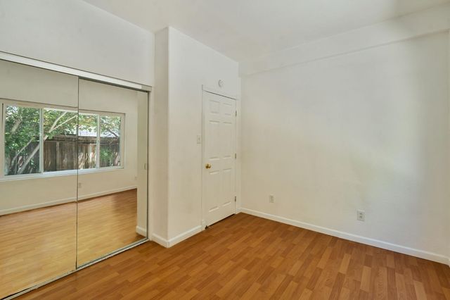 3013 Babson Dr, Elk Grove, CA 95758