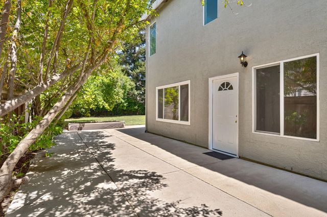 3013 Babson Dr, Elk Grove, CA 95758
