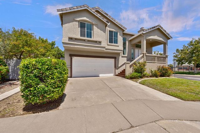 3013 Babson Dr, Elk Grove, CA 95758